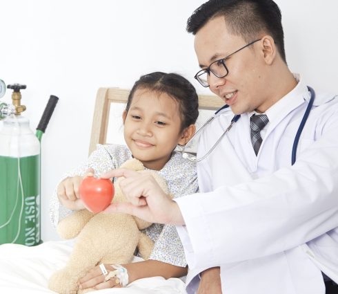 Mengenal Lebih Dekat Penyakit Jantung Bawaan: Penyebab, Gejala, dan Penanganannya