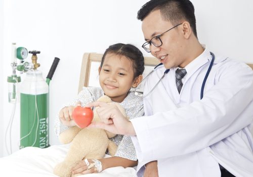 Mengenal Lebih Dekat Penyakit Jantung Bawaan: Penyebab, Gejala, dan Penanganannya