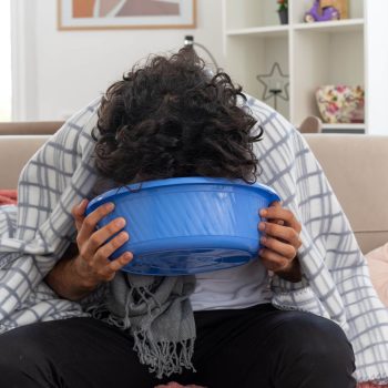 Anda Sering Mual dan Muntah? Jangan Abaikan! Kenali Penyebab dan Cara Mengatasinya